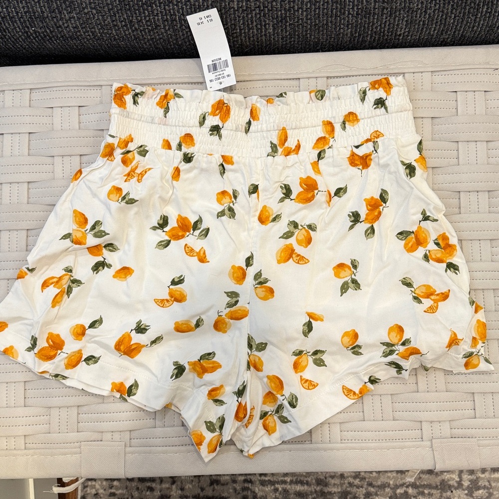 Shorts - Picture 2 of 3
